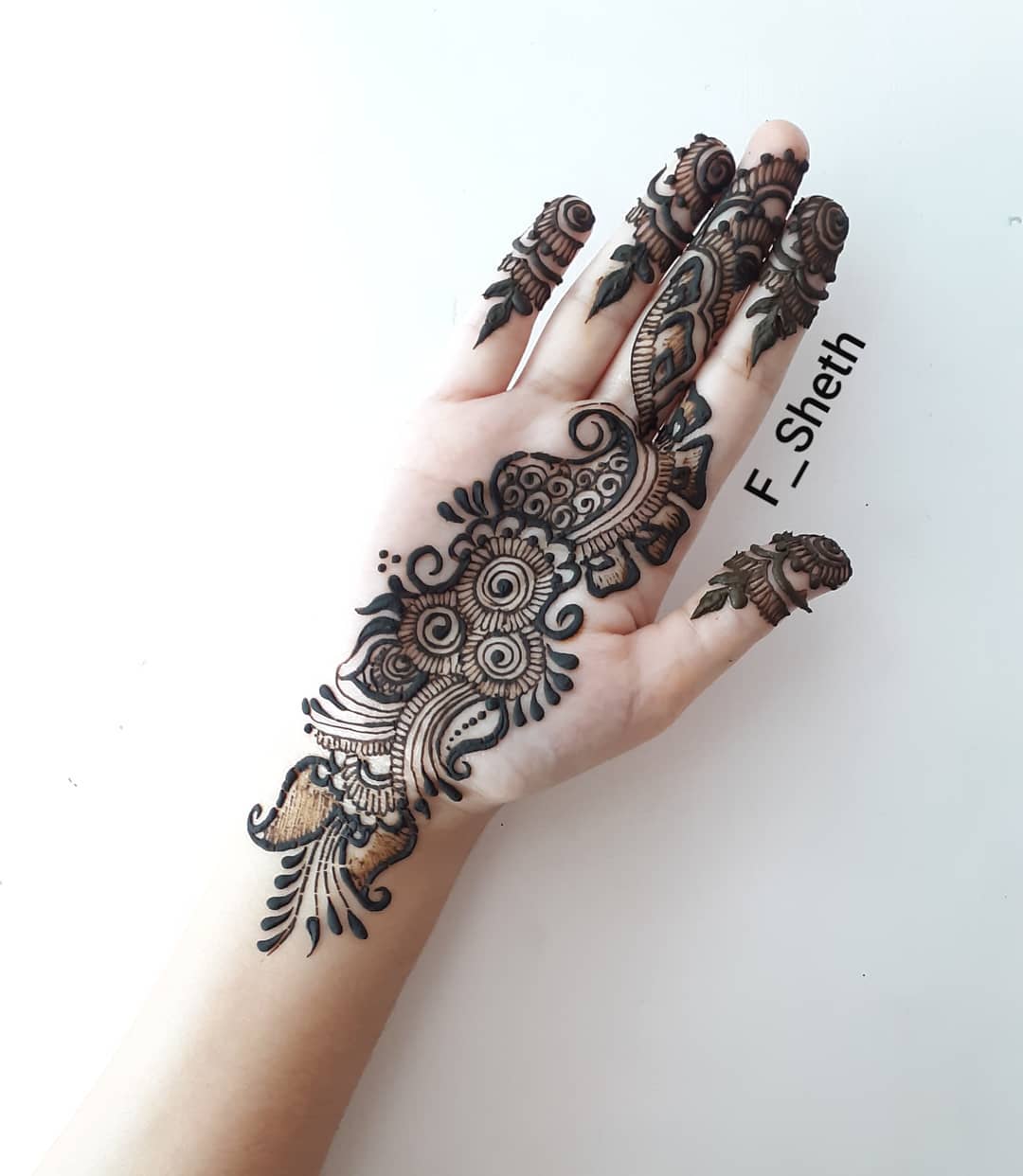 Arabic Mehndi Design For Front Hand 15 
