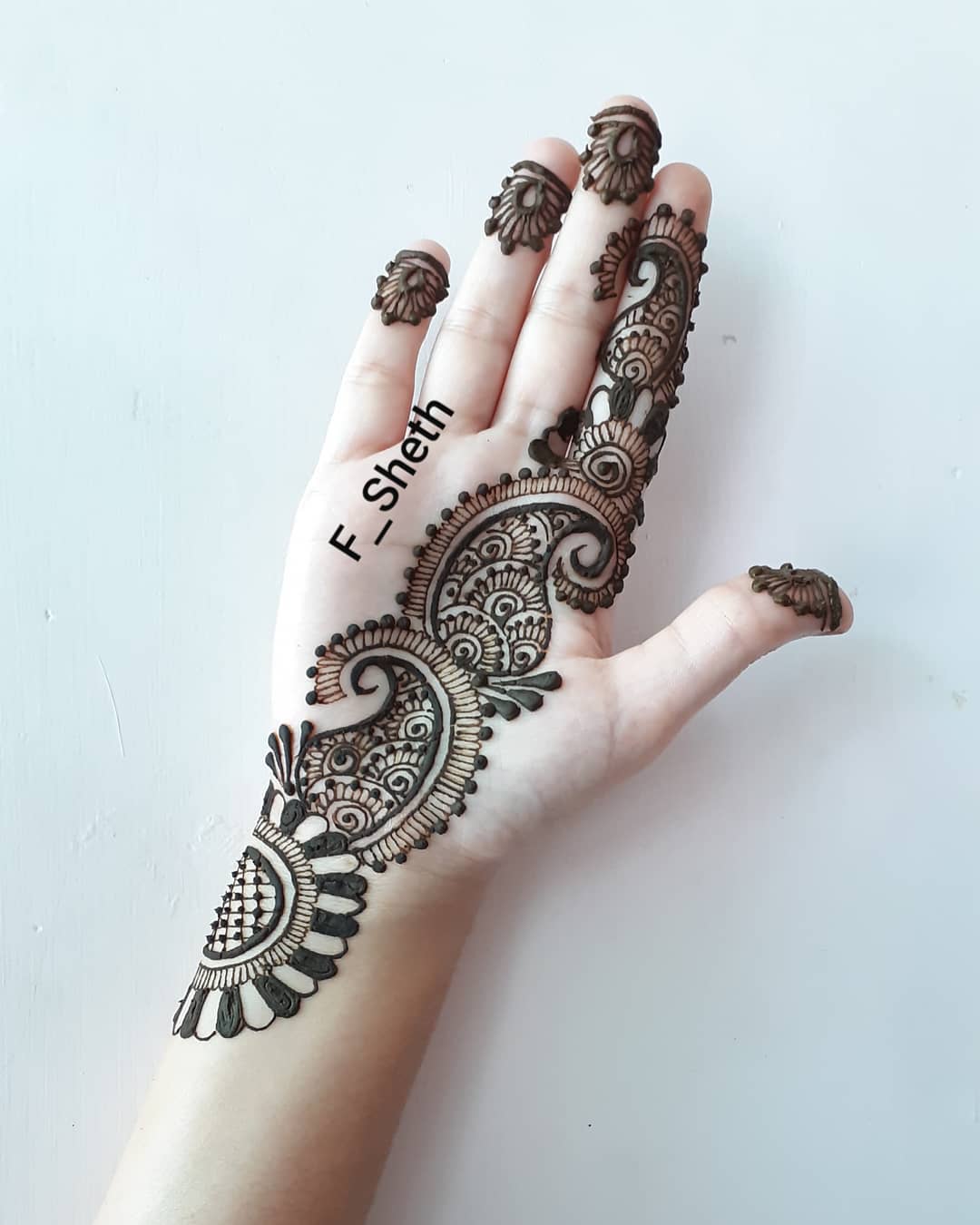 Arabian Mehndi Design Front Hand