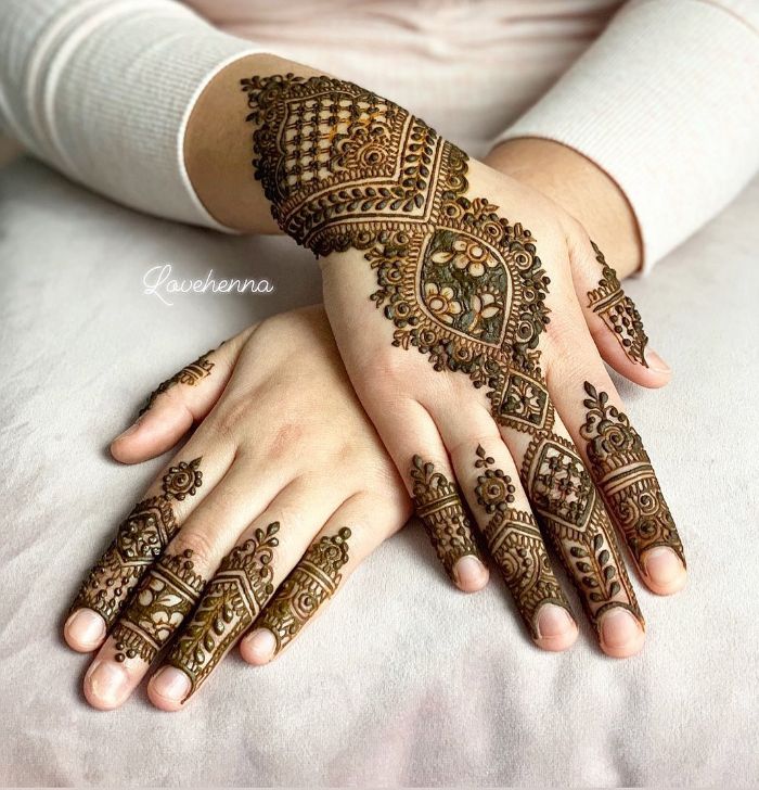 Mehndi Designs for Back Hand from Farah Sayeed - K4 Fashion