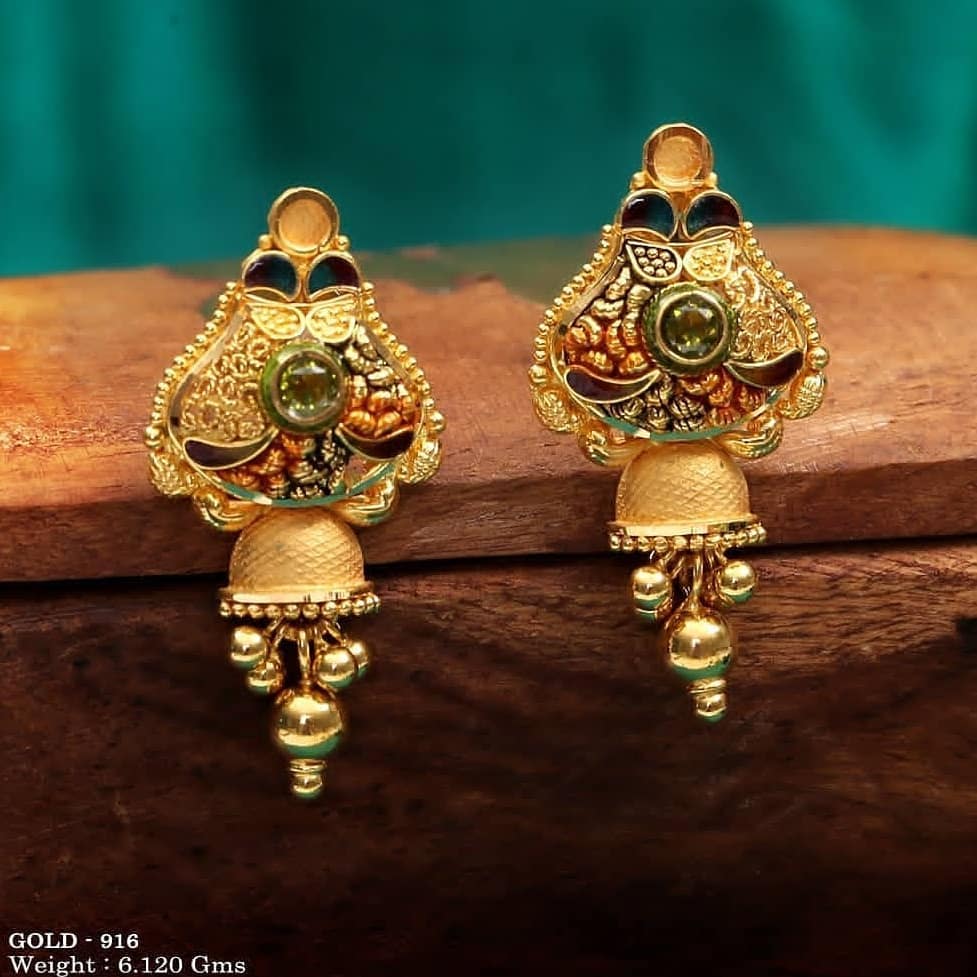 Share more than 161 gold earrings for bride designs latest - seven.edu.vn