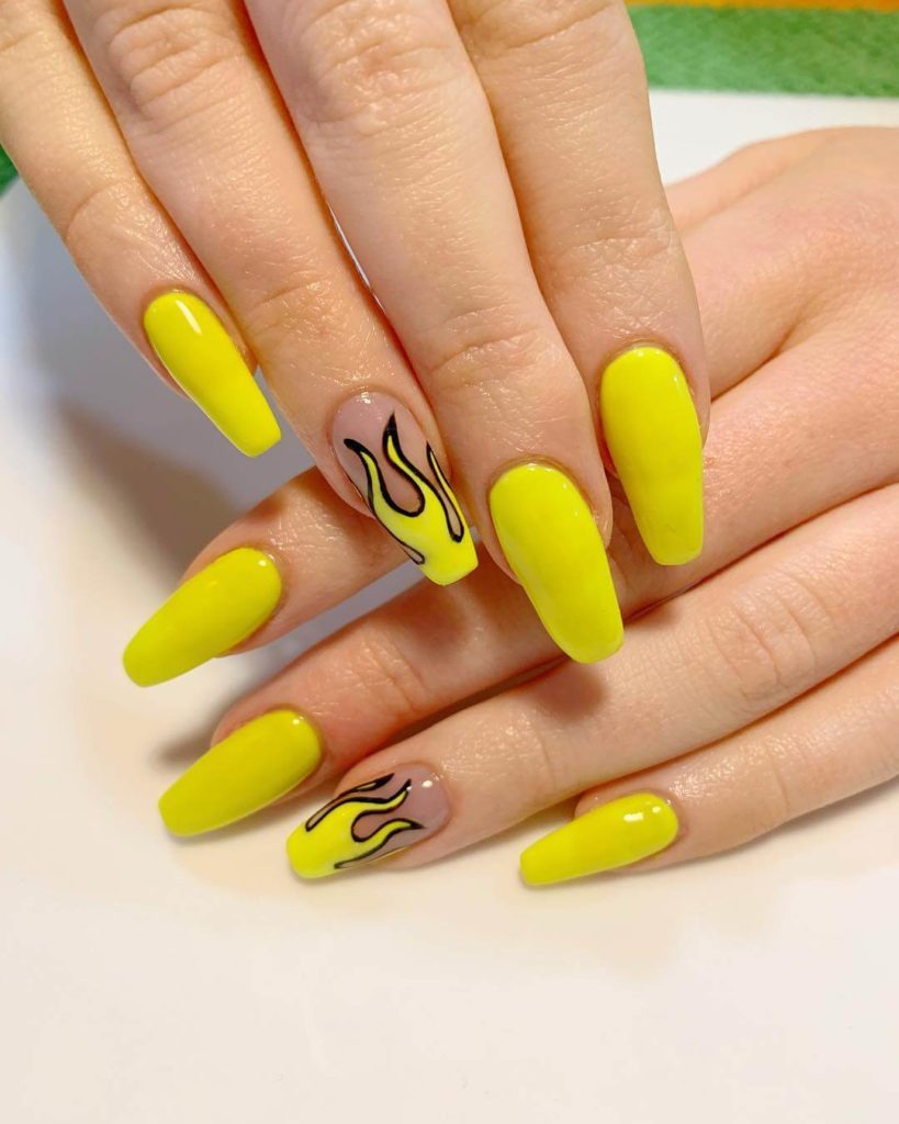 Yellow Nail Art Designs 18 819x1024 