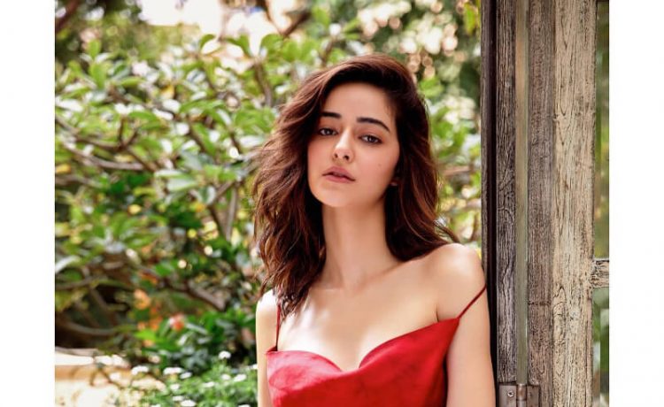 In Pics Liger Actress Ananya Panday Looks Cute In Her New Haircut  IWMBuzz