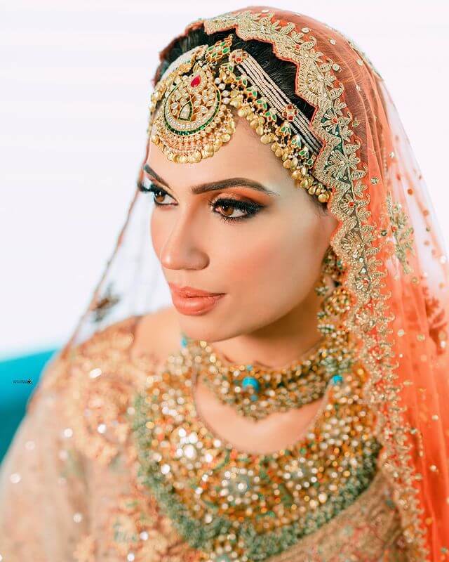 Traditional Sheesh Patti Indian Style Kundan Matha Patti / Tika / Tikka /  Damini / Rakhdi / Borla /shishful / Indian Bridal Kundan Headpiece - Etsy  Canada | Indian bride makeup, Tikka hairstyle, Matha patti hairstyles
