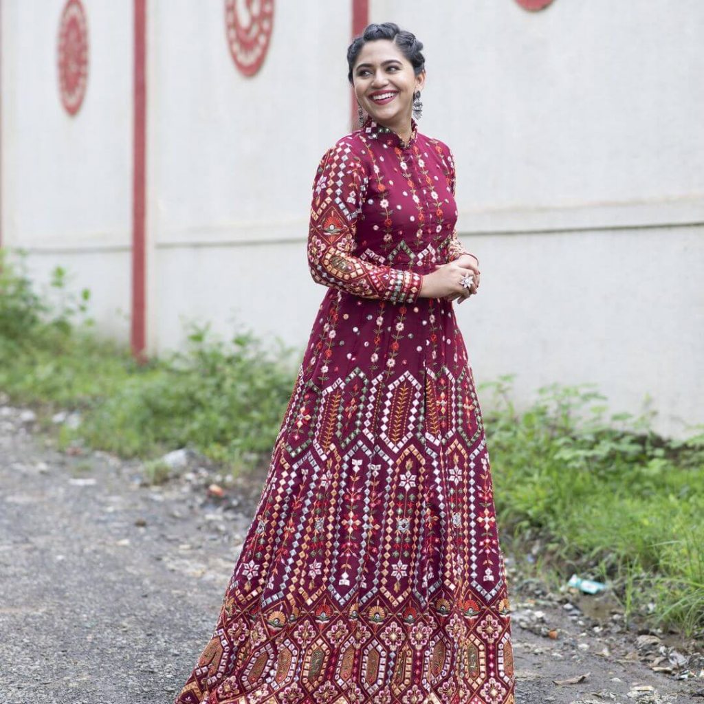 Mrunmayee Deshpande Traditional And Ethnic Outfits - K4 Fashion