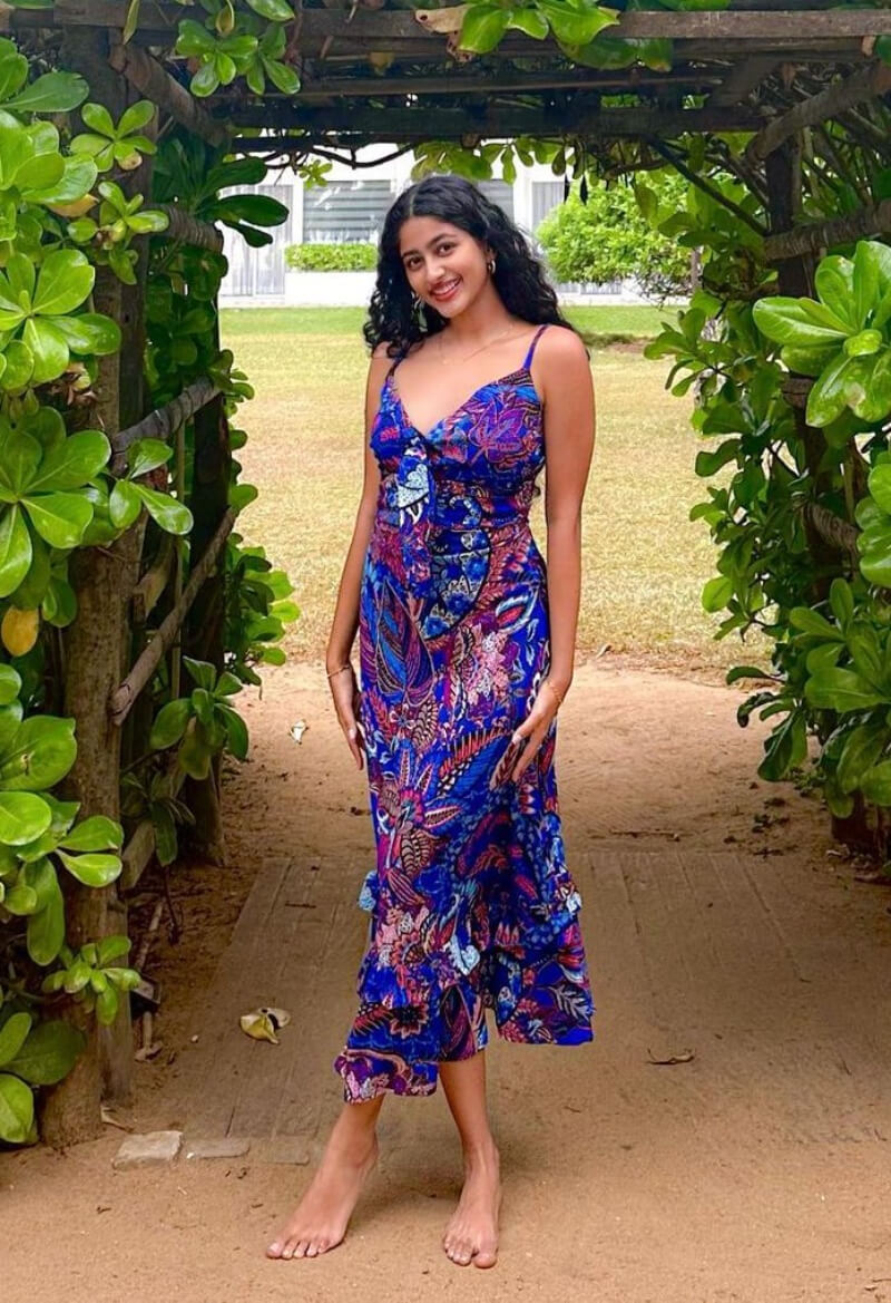 Shanelle Charuki  In Blue Printed Long Dress