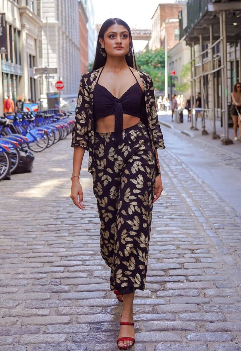 Shikhaa Patell In Golden Leaf Printed Co-Ord set