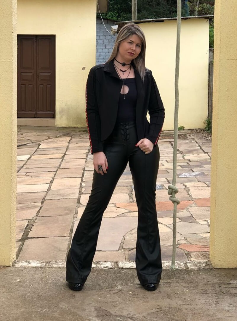 Aline Strack In Black Blazer With Pants