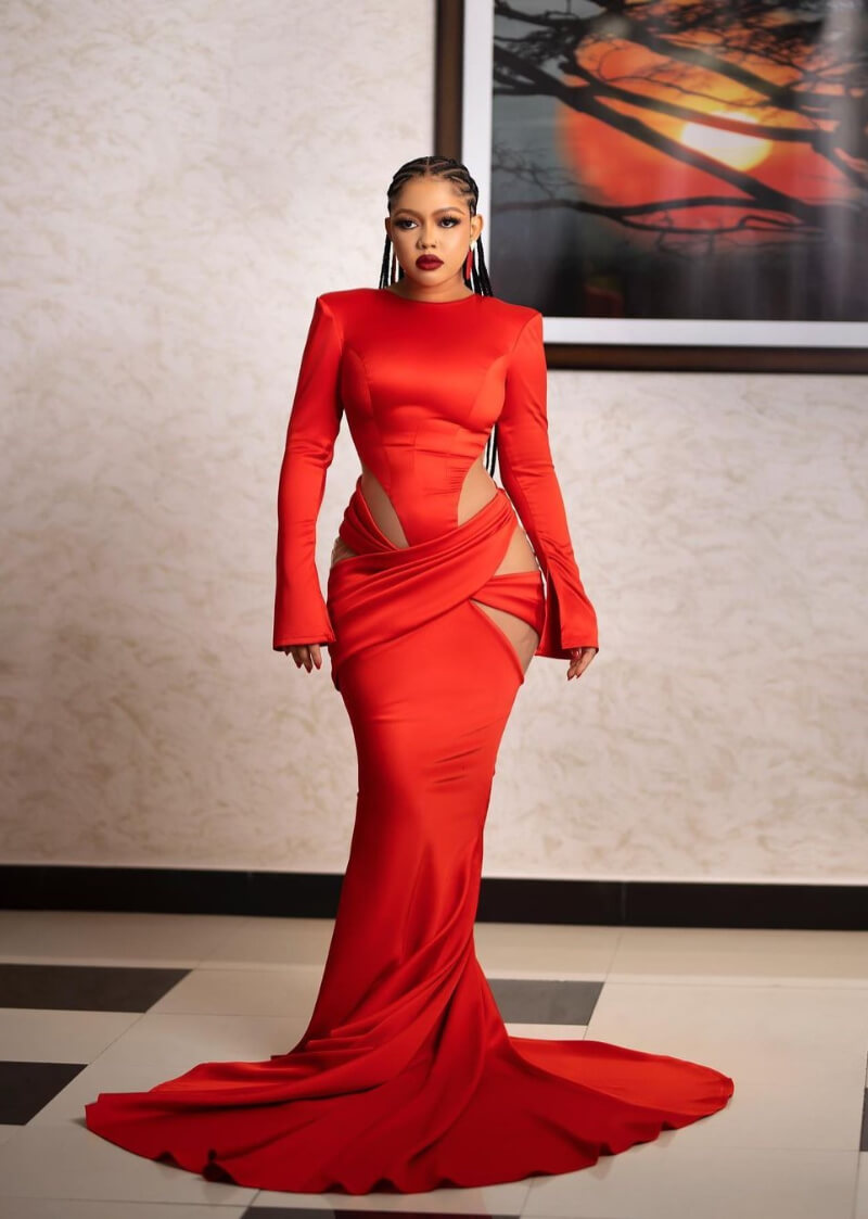 Fahyvanny In Red Cut-Out Long Flare Gown