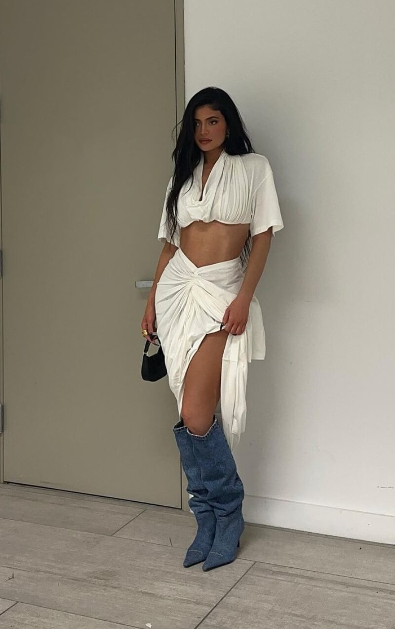 Kylie Jenner In White Pleated Co-Ord Set